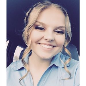 Meet your Posher, Emma